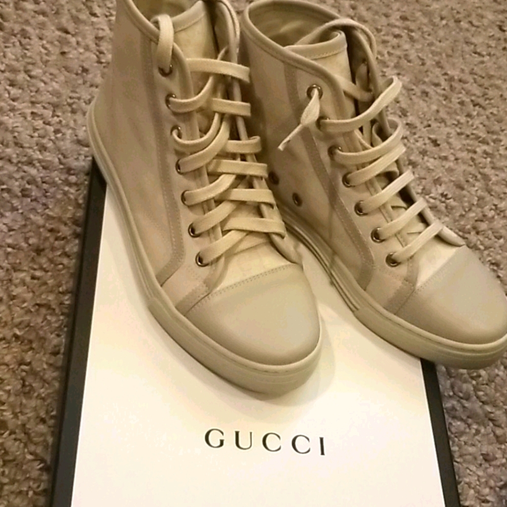 Authentic Gucci shoes - Picture 3 of 5